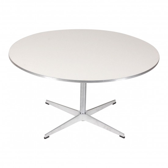 Arne Jacobsen sofabord med Hvid laminat med metal kant 90 cm